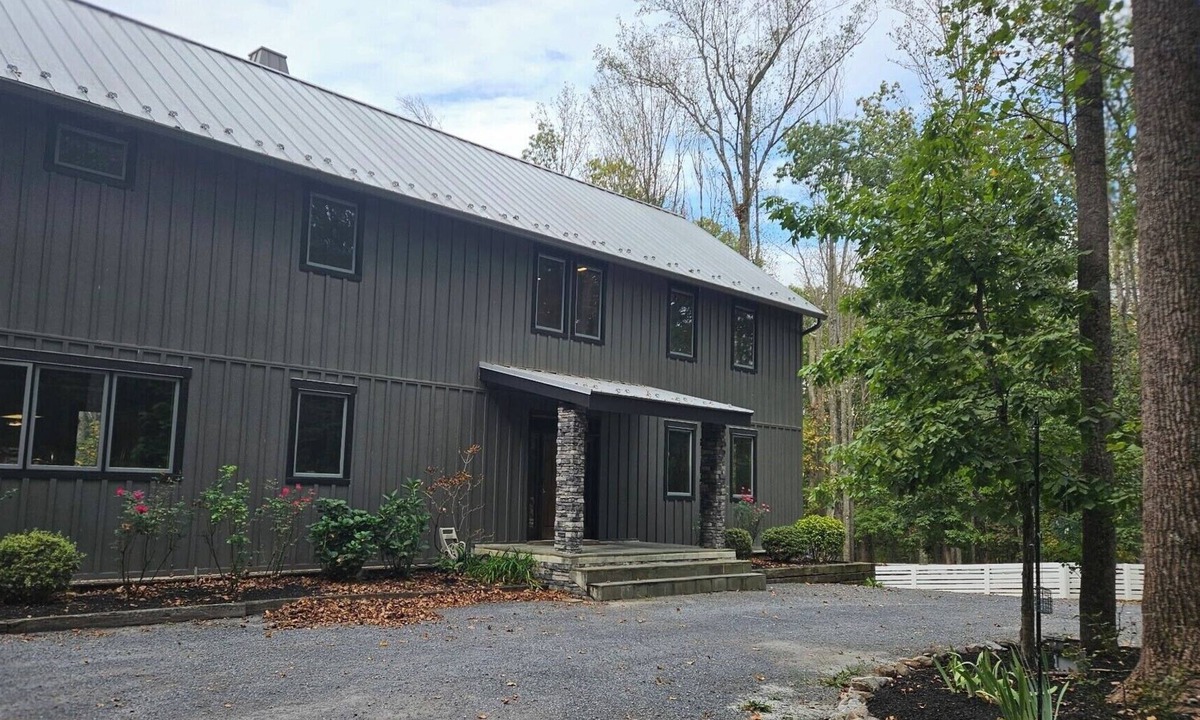 Keezletown House | Spacious Private 5-bedroom house 15 minutes to JMU