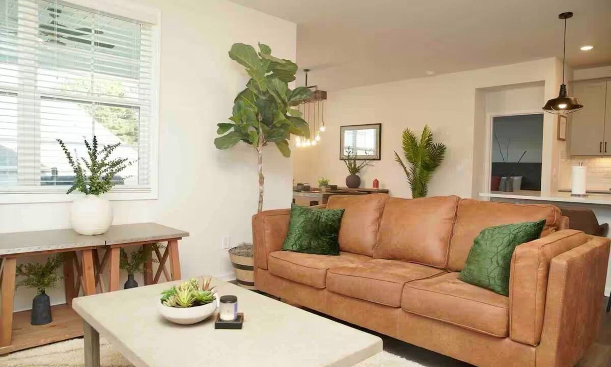 Swepsonville House | Spacious Retreat w/King Suite, 3 Baths + Yard