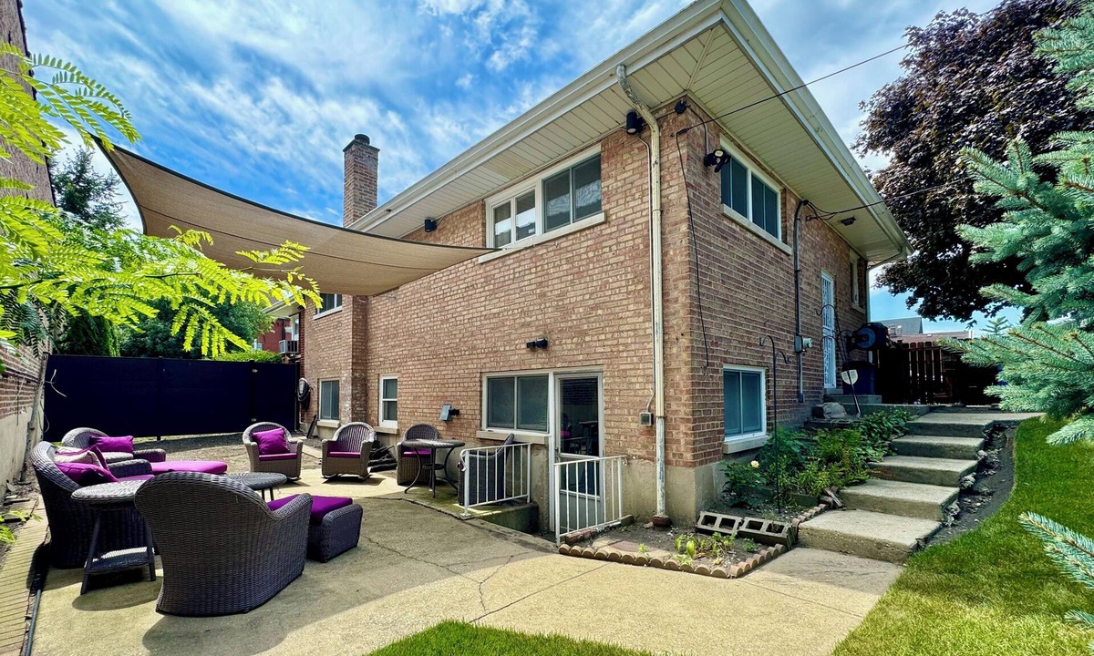Lower West Side House | Spacious Single Family House with Parking