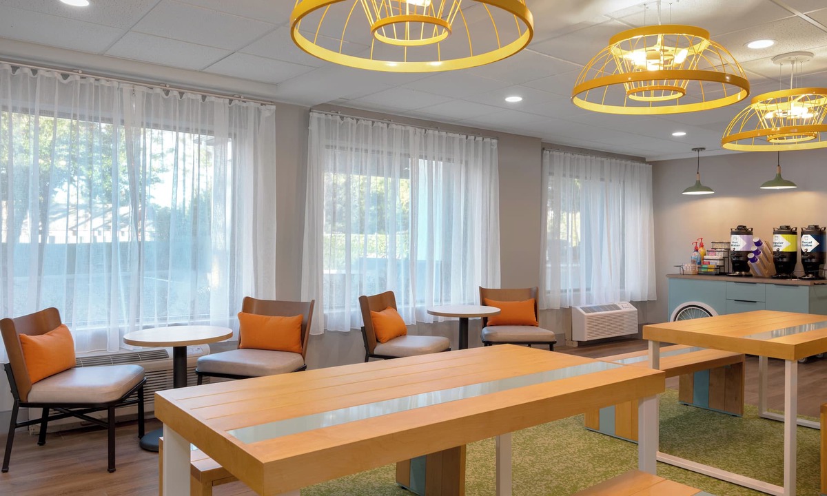 Wilmington Hotel | Spark by Hilton Wilmington