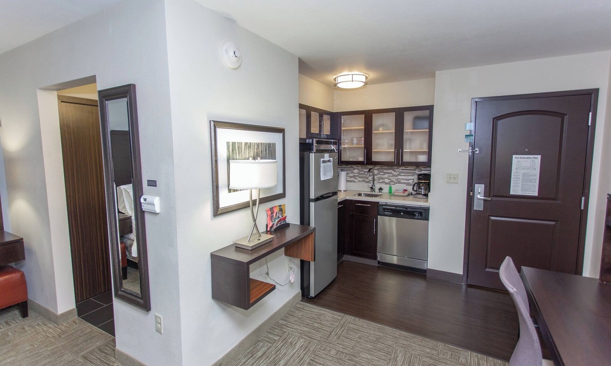 Bowling Green Hotel | Staybridge Suites Bowling Green by IHG
