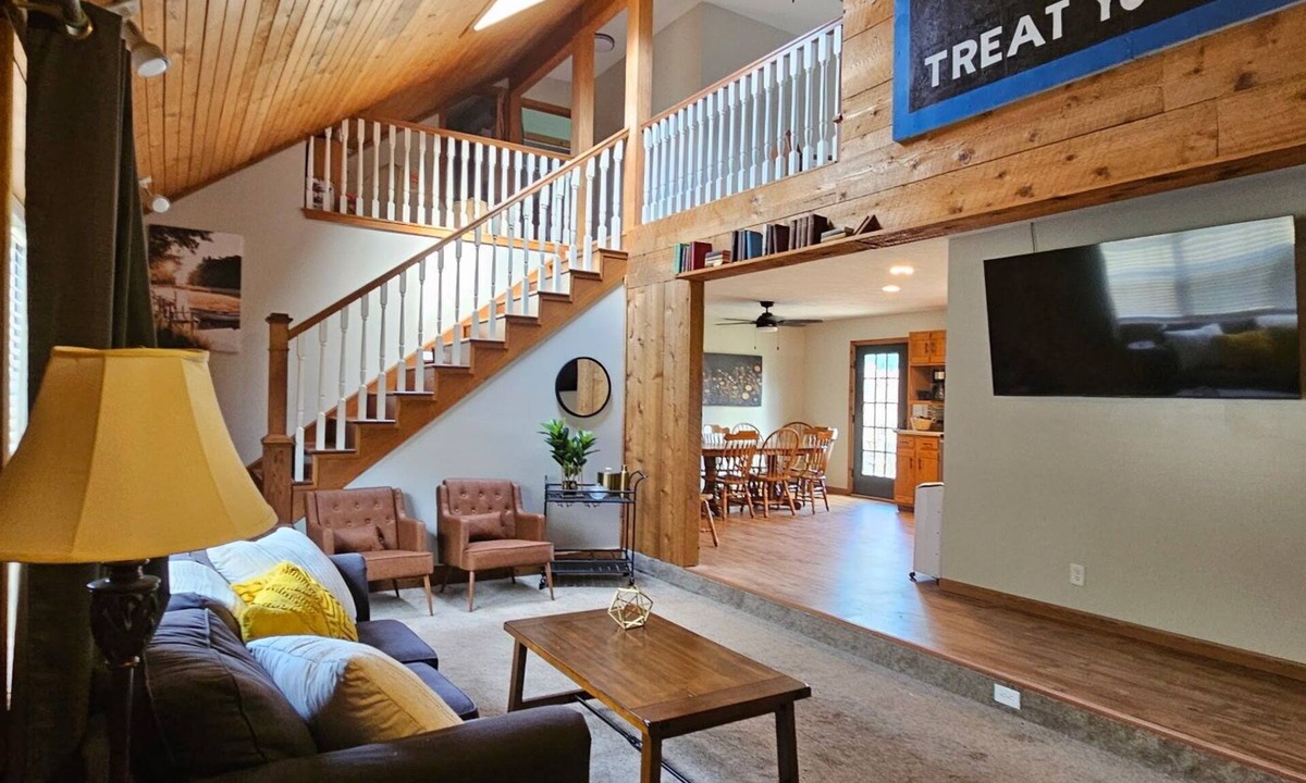 Sulphur Springs House | STILL at 4470