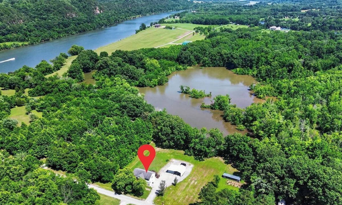Ashland City House | Stillwater Waterfront Retreat - Rec Room - Kayaks - Elevator