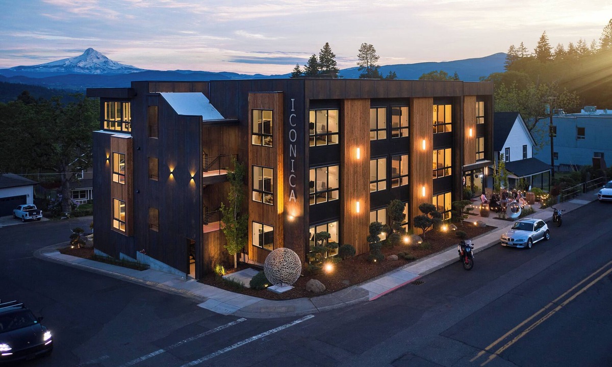 White Salmon Apartment | Studio located downtown White Salmon, Suite 1 at The Iconica