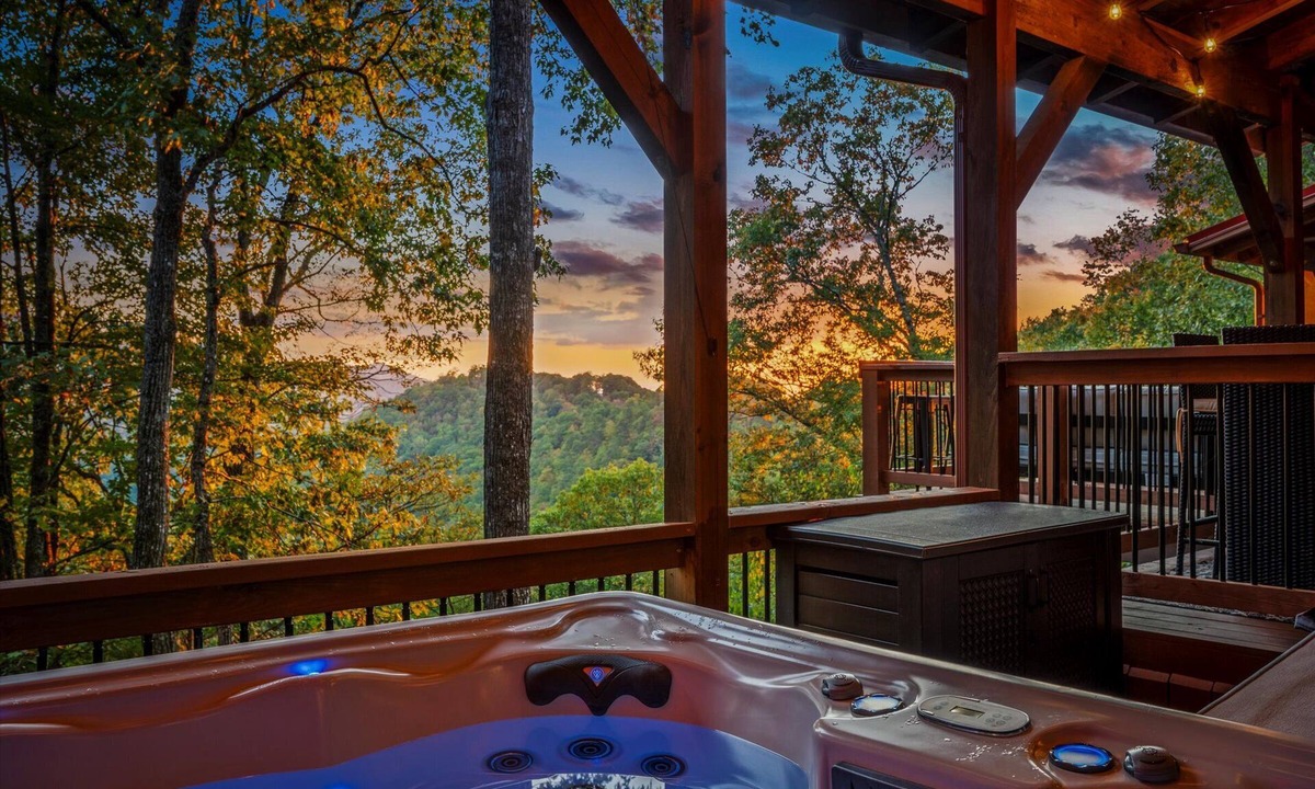 Maggie Valley House | Stunning Views Hot Tub Sauna Theater Game Rooms Sleep/Dine 23 Firepit