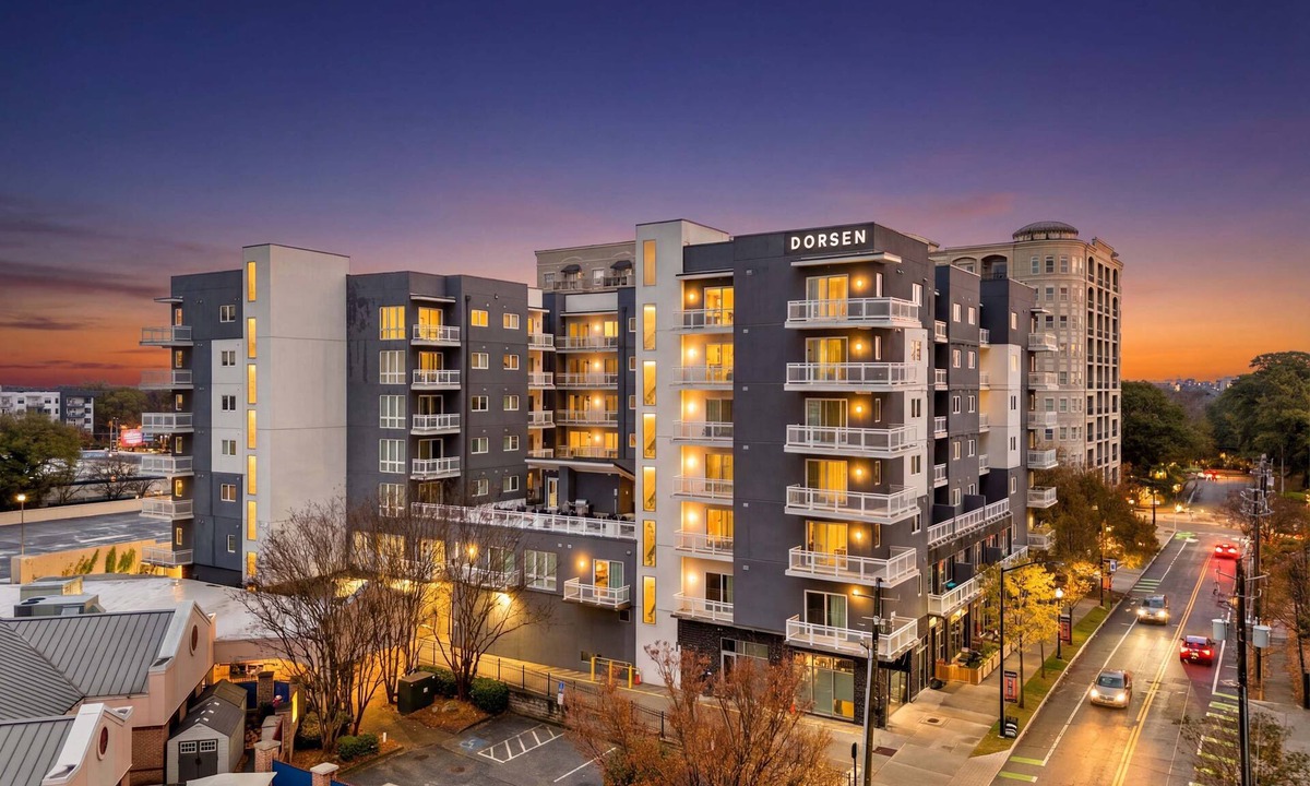 SoNo Apartment | Stylish King Bed Studio Apartment ATL