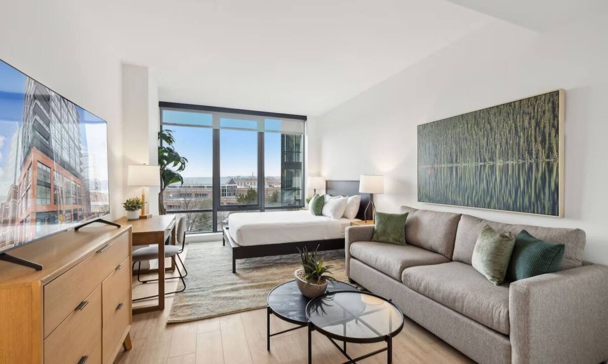 Buzzard Point Hotel | Stylish Studio w/Kitchen & Laundry | Perfect for Long Stays at the Heart of DC