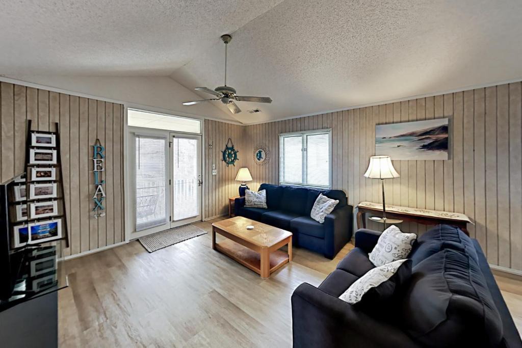 Myrtle Beach House | Summer Court Oasis