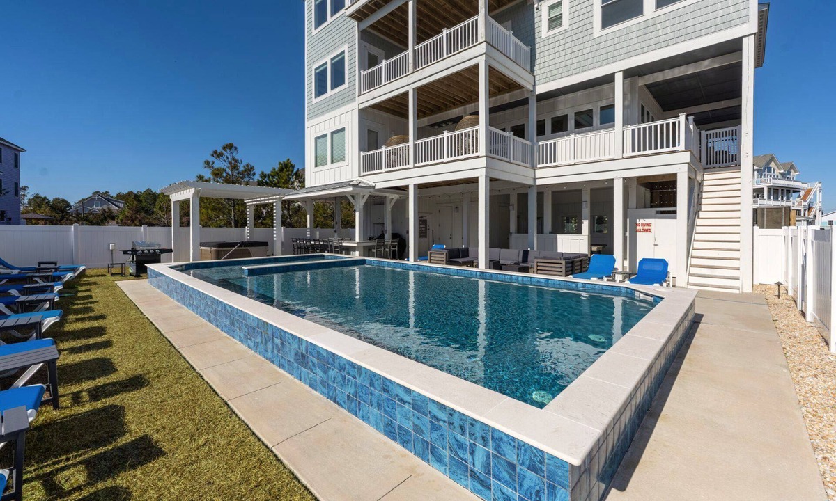 Salvo House | Summer Salt - near the ocean + pool+ pet stay free