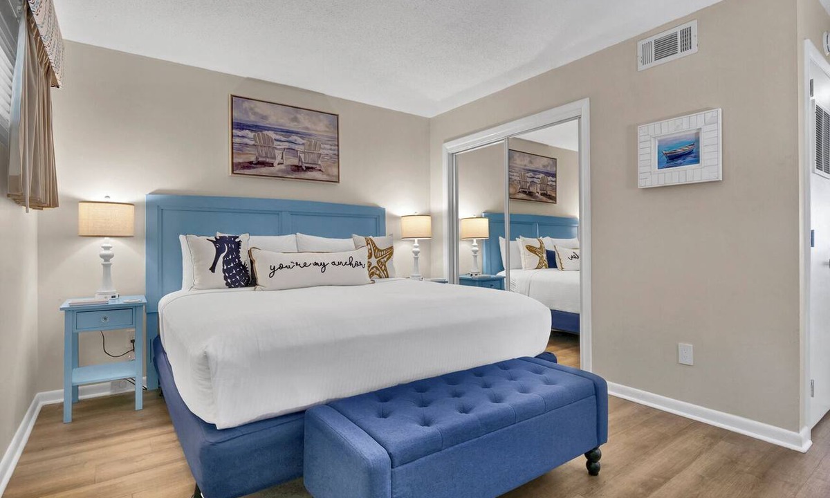 Wrightsville Beach Condo | Summer Sands- The Sun and Sand Room 401