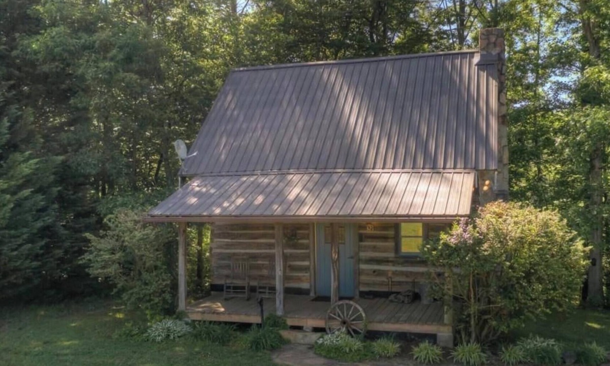 Landrum Cabin | Sunset Cottage at The Adams Family Farm