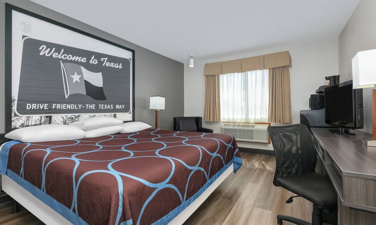 Grapevine Hotel | Super 8 by Wyndham Grapevine/DFW Airport Northwest