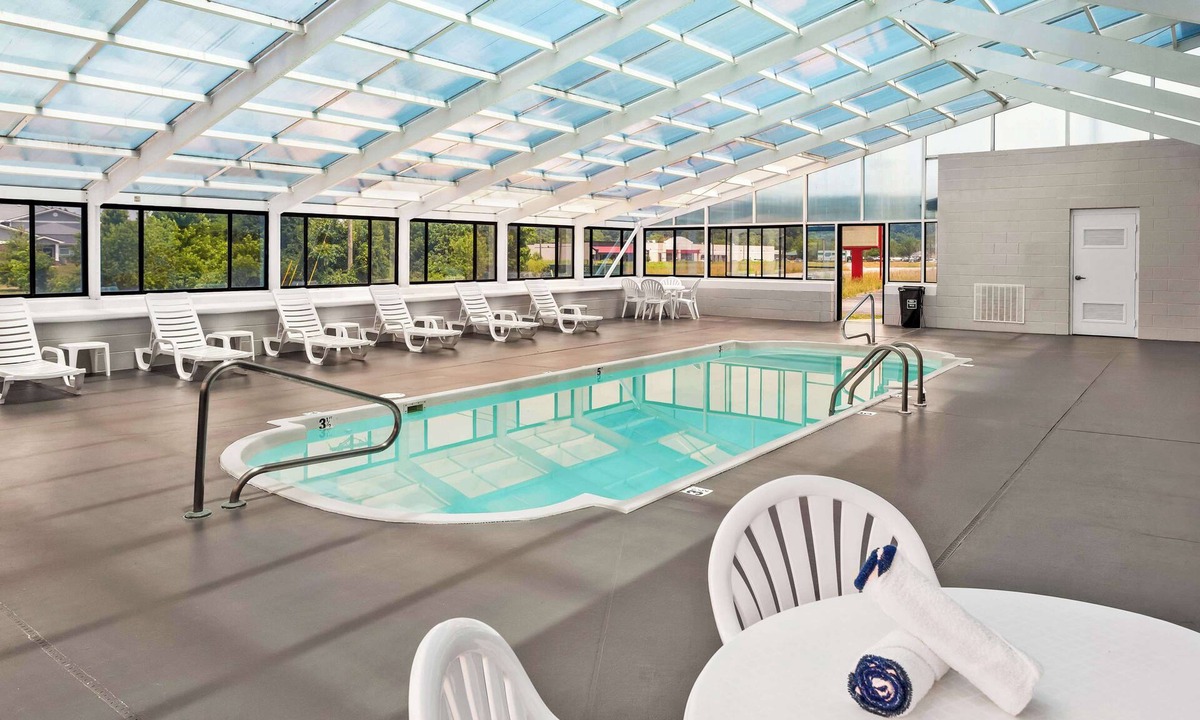Grayson Hotel | SureStay by Best Western Grayson