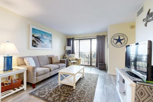 Surfside Beach Apartment | Surfside Shores Unit 102