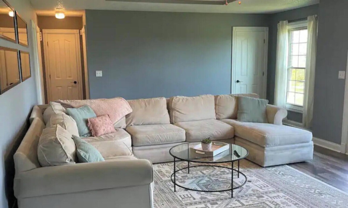 Coxs Creek House | The Bourbon Charm Homestay. Bourbon Trail, PGA, Derby