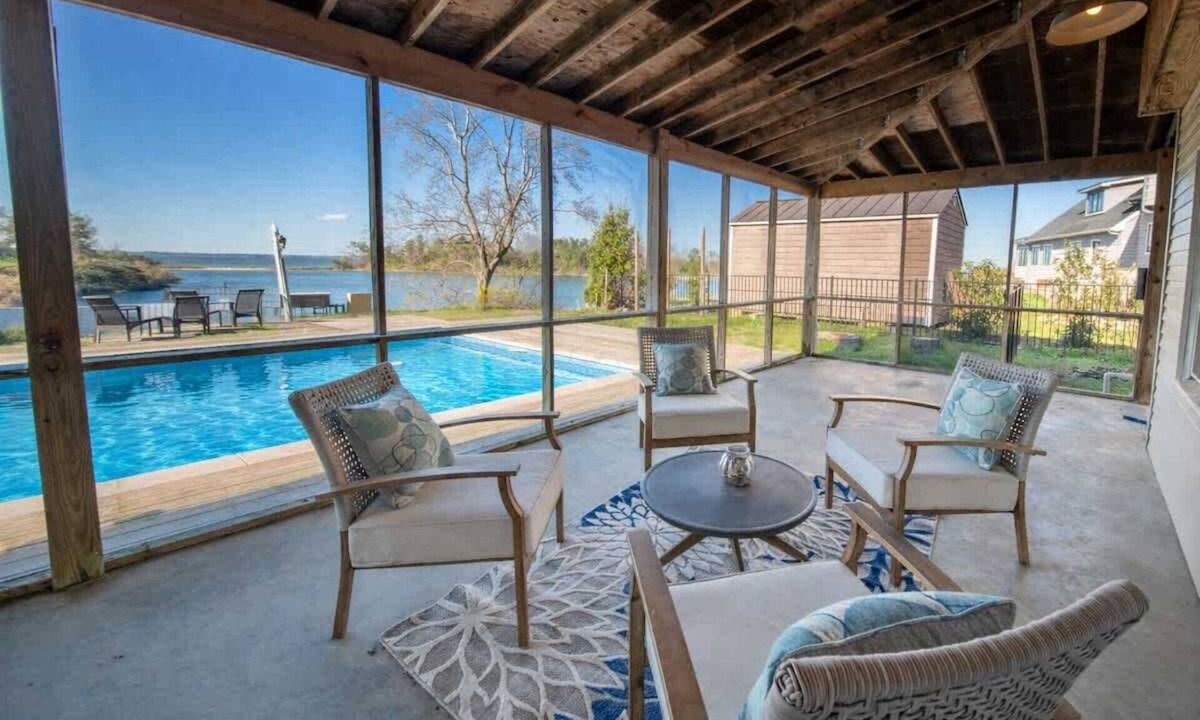 Topping House | The Bungalow, Pool, Dock, Kayaks, & Game Room