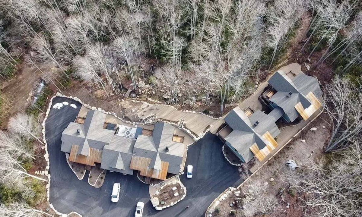 Beech Mountain Cabin | The Cabins at Buckeye Creek at Eagles Nest - full retreat!