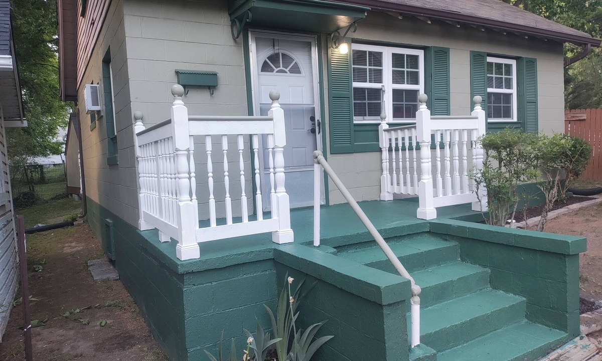 Danville Cottage | The Charming Cottage #1, 1-bedroom in delightful Danville with Private Drive