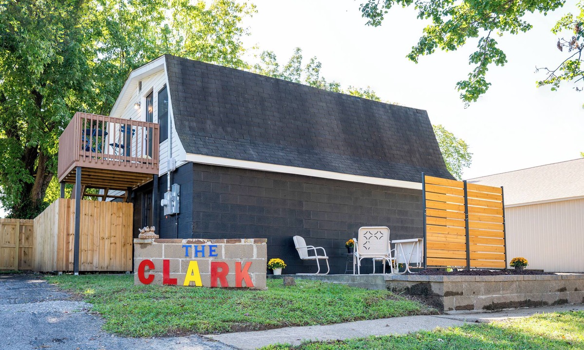 Metropolis House | The Clark: Where Superheroes Sleep!