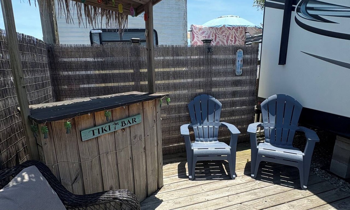 North Topsail Beach RV Rental | The Cozy Cove - a cozy camper at the beach!