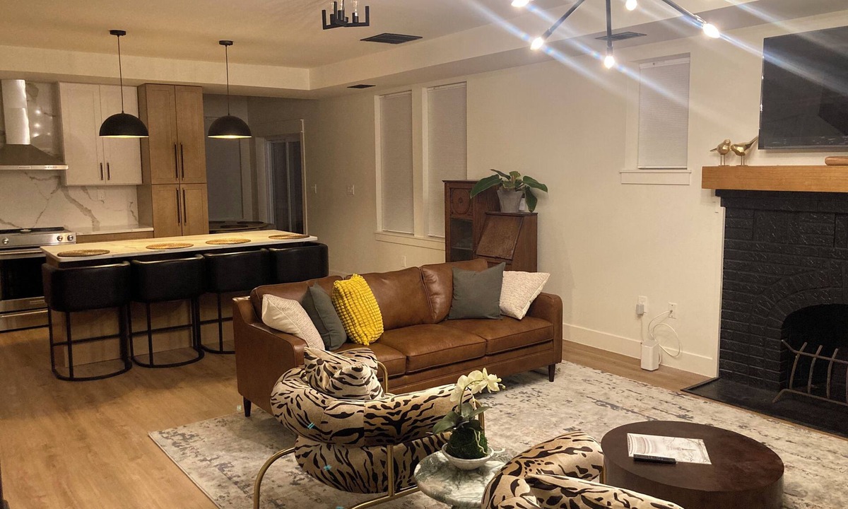 Brookland House | The Haven: Upscale 3BR DC Retreat for Intimate Stays & Gatherings