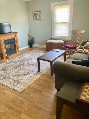 Martinsville House | The Humble House