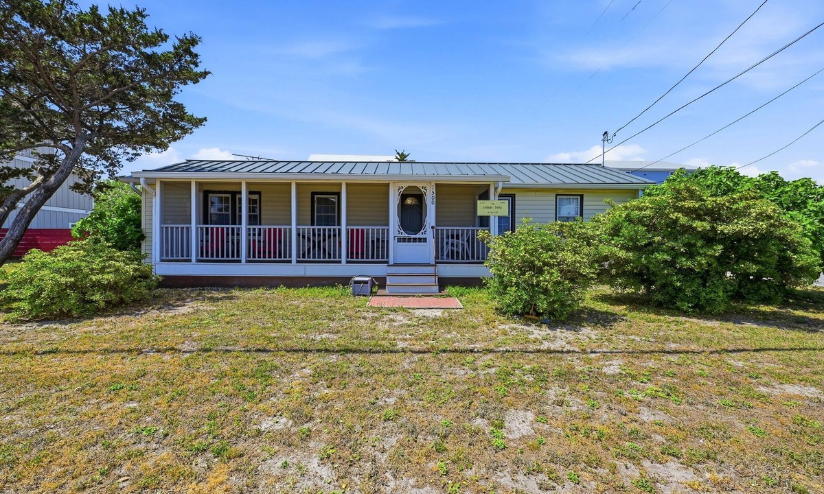 Wilmington Beach House | The Lemon Twist at Carolina Beach