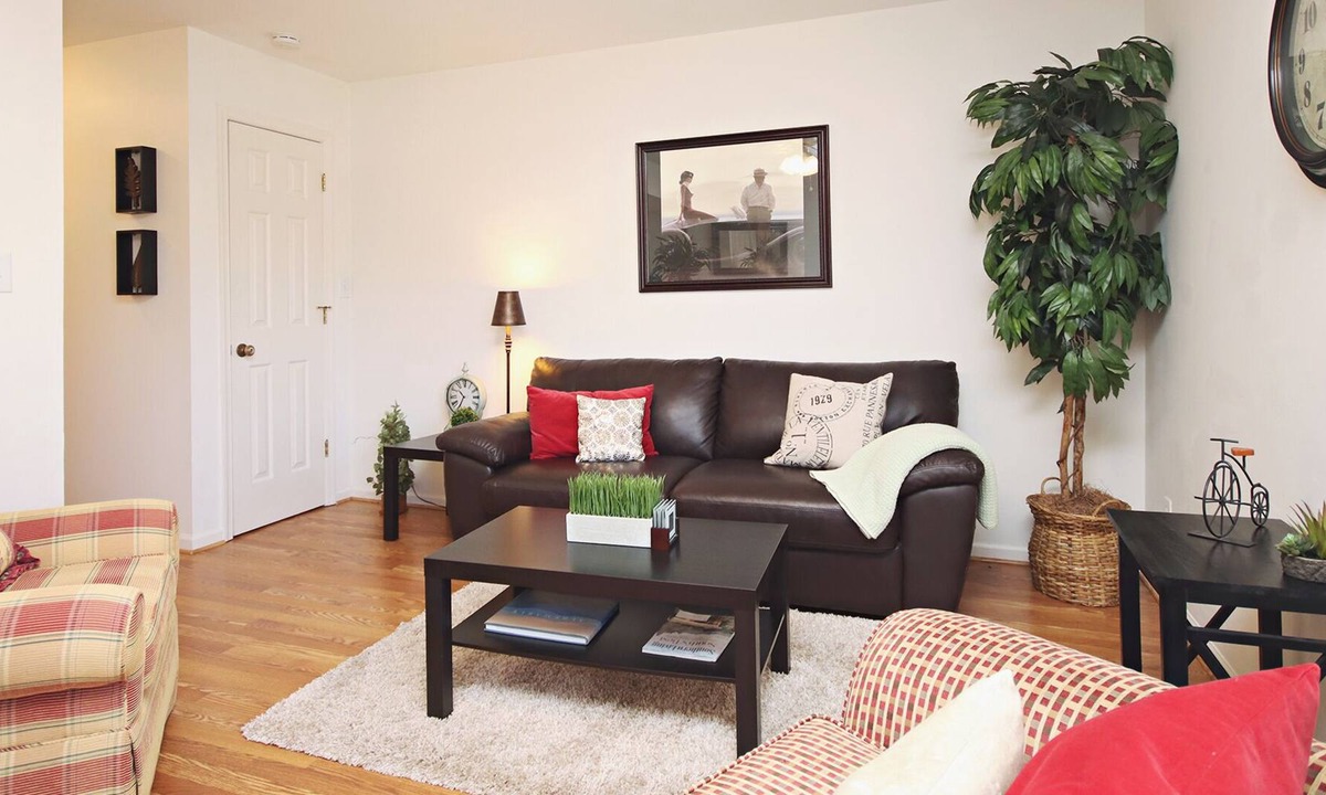 Belmont Apartment | The Micah - 2 bedroom apt with private back deck.