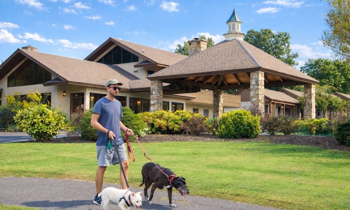Townsend Hotel | The Parkman - Great Smoky Mountains