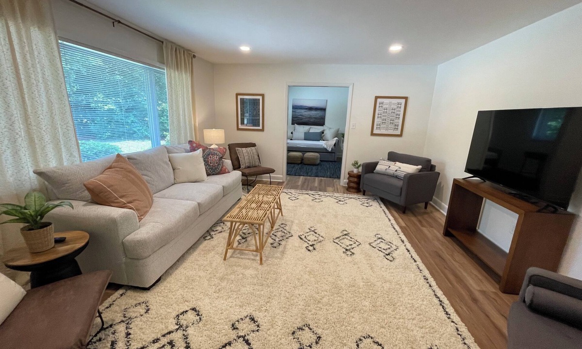 Wilmington House | The Pool House on Long Leaf