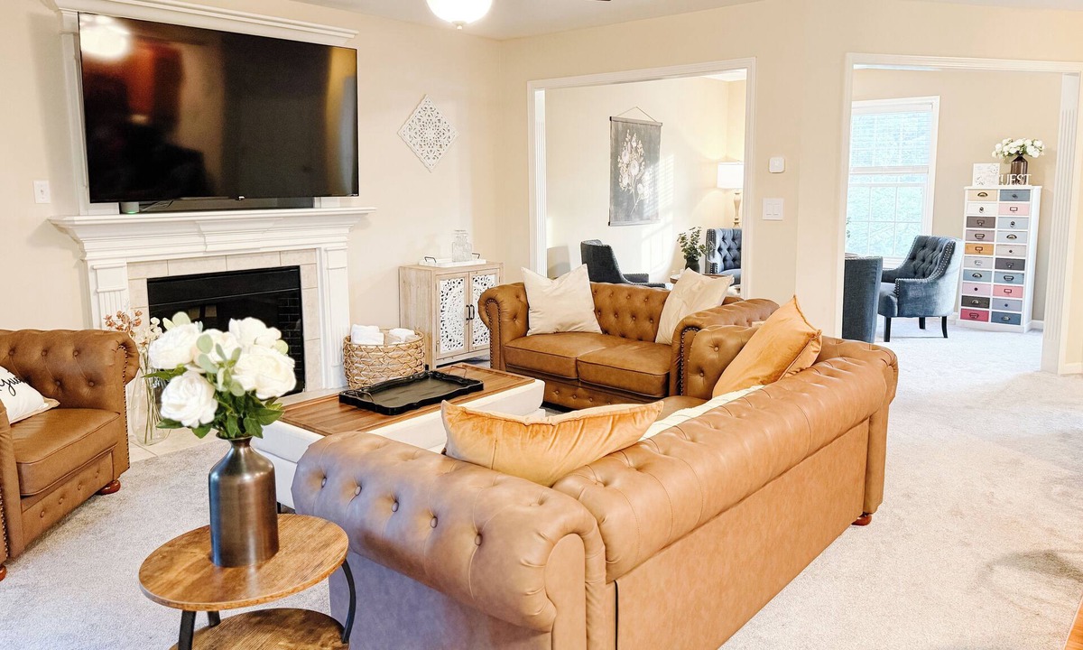 Louisville House | The River Vale - Peaceful Kentucky charm just off scenic River Road