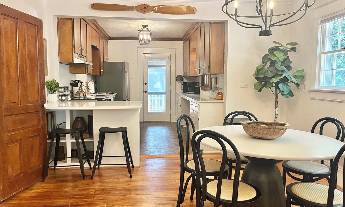 Five Points East House | The Vintage Vibe- Five Points, sleeps 6, pets ok