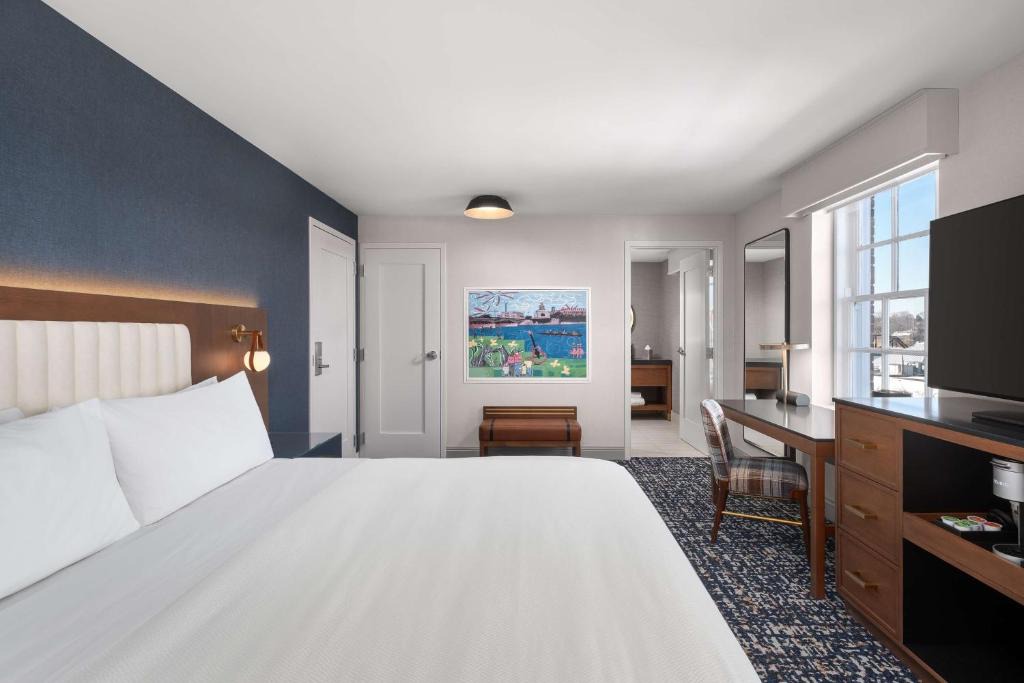 Lindenwald Hotel | The Well House Hamilton, Tapestry Collection By Hilton