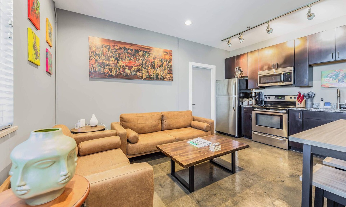 Roanoke Apartment | The West End Flats