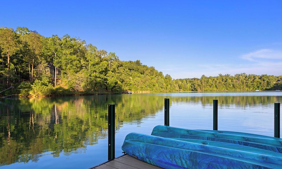 Mill Spring House | The Z's Great Escape · Lakefront Luxury