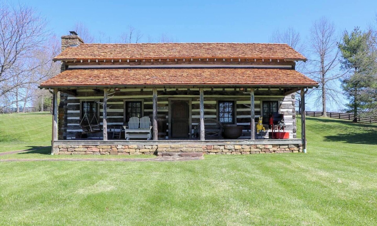 Pittsburg House | This house is a 2 bedroom(s), 1 bathrooms, located in East Bernstadt, KY.