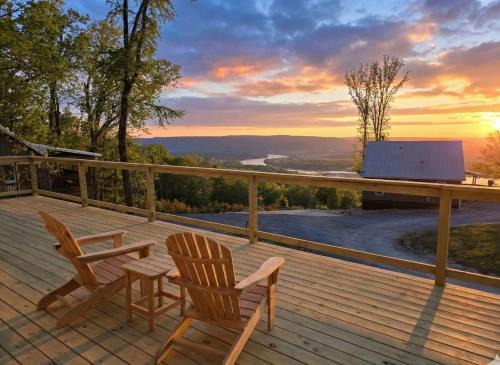 Bryant House | This is IT Cabin with a hot tub fire pit & indoor pool