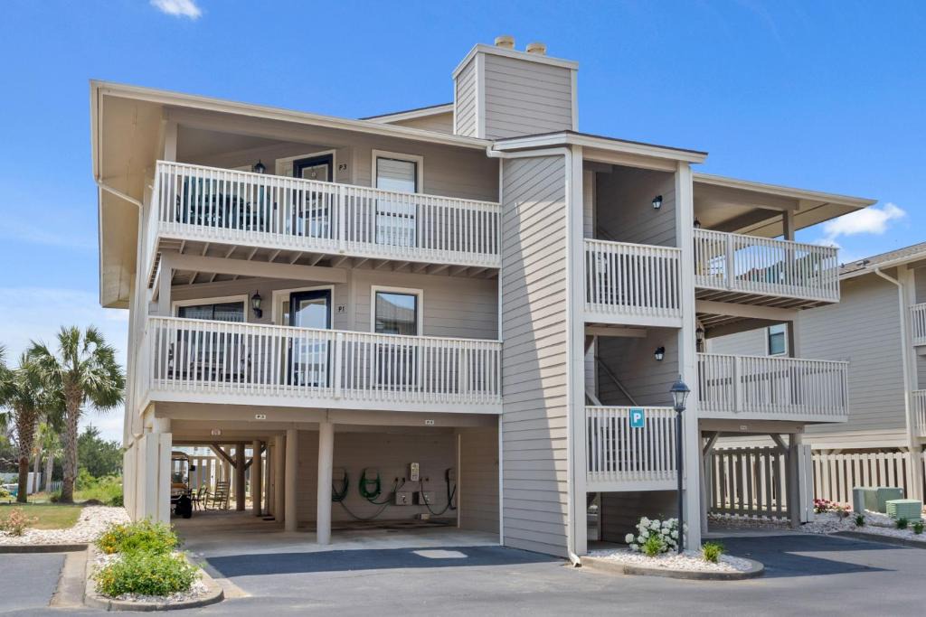 Ocean Drive Apartment | tilghman Lakes P1 condo