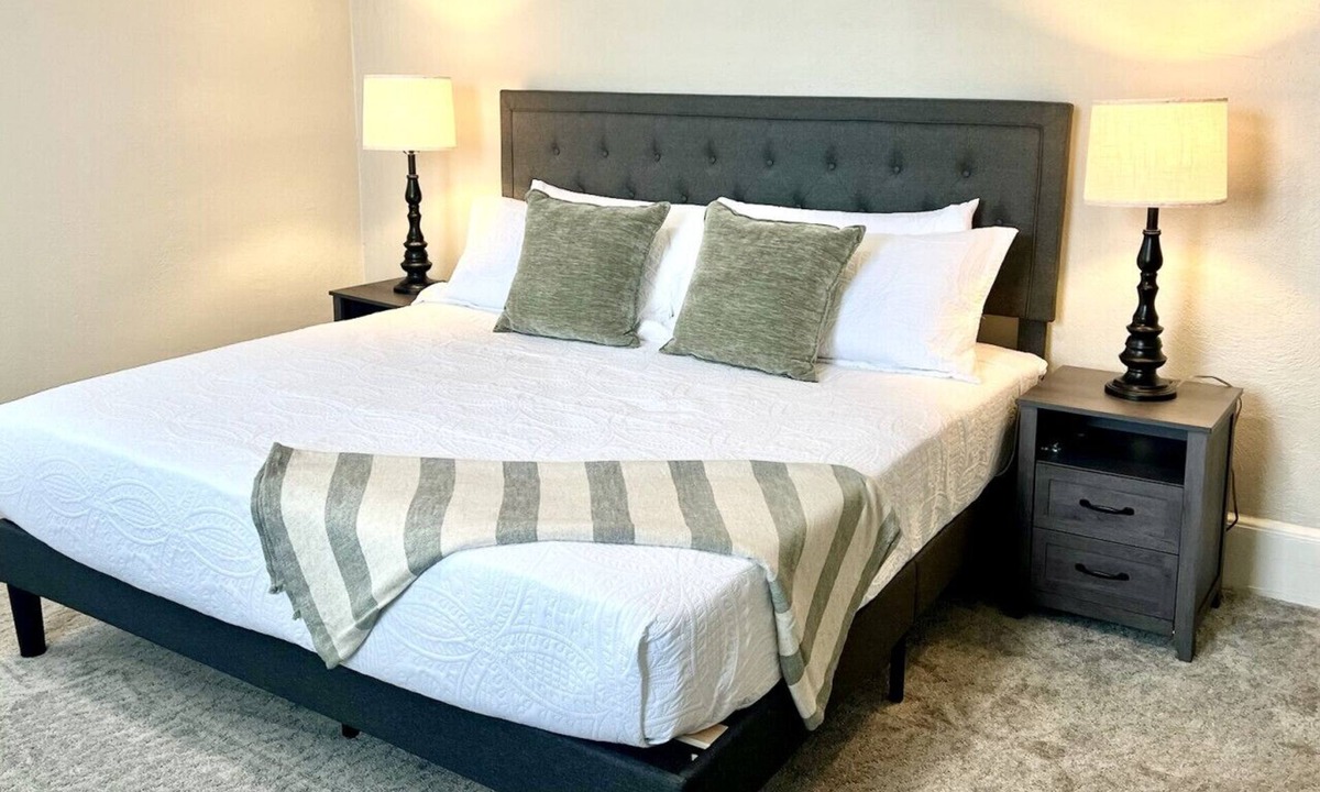 Versailles Bed & Breakfast | Timeless Elegance at a Historic Kentucky Inn