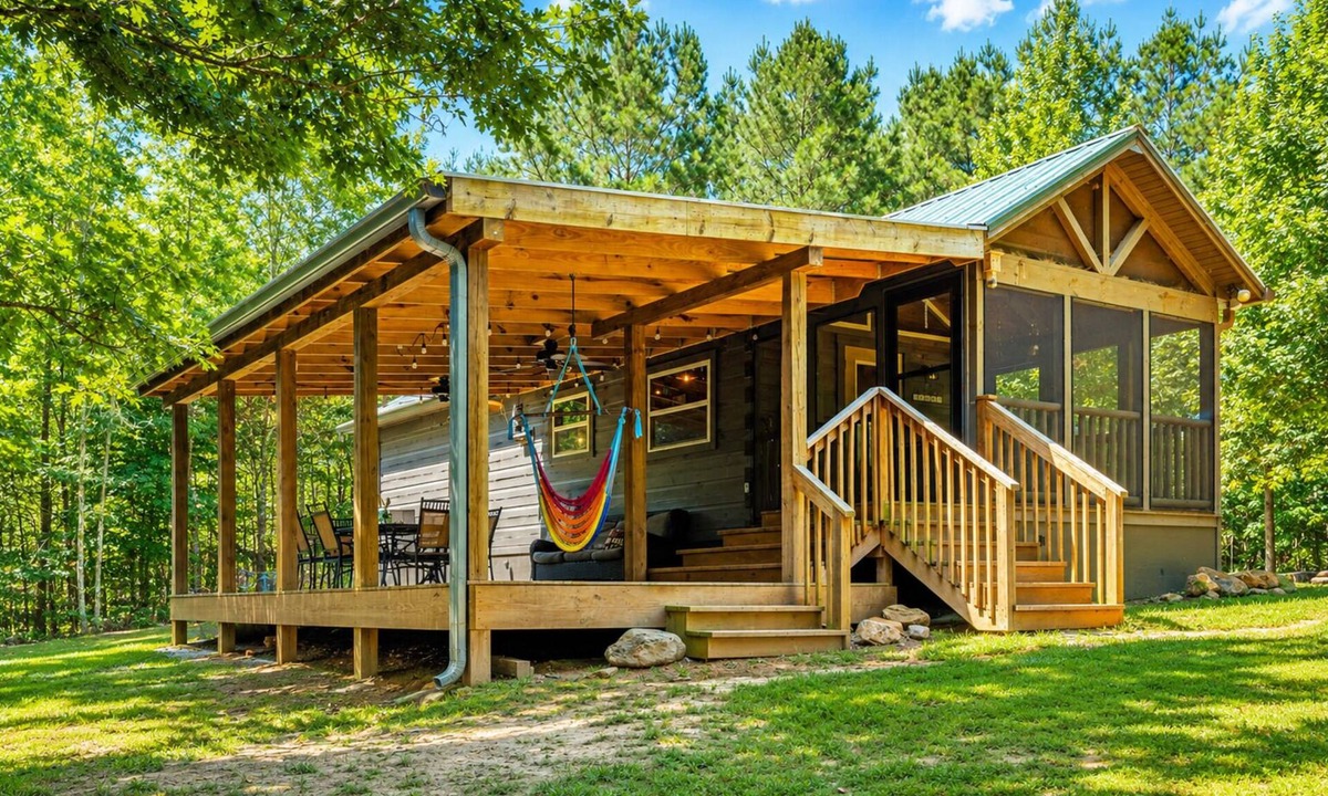 Elberton Cabin | Tiny Home on 26 Private Lake Front Acres
