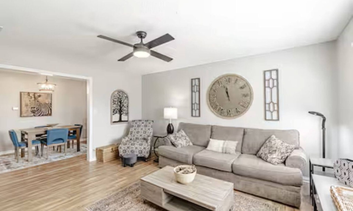 Plainfield House | Trailside Treasure is your cozy retreat just minutes from downtown Indianapolis
