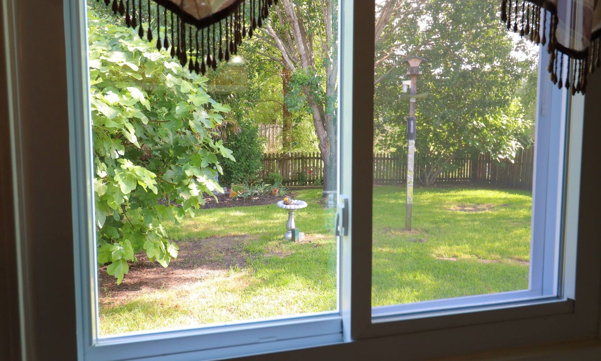 Silver Lake House | Tranquil 3-bedroom house in Wilmington