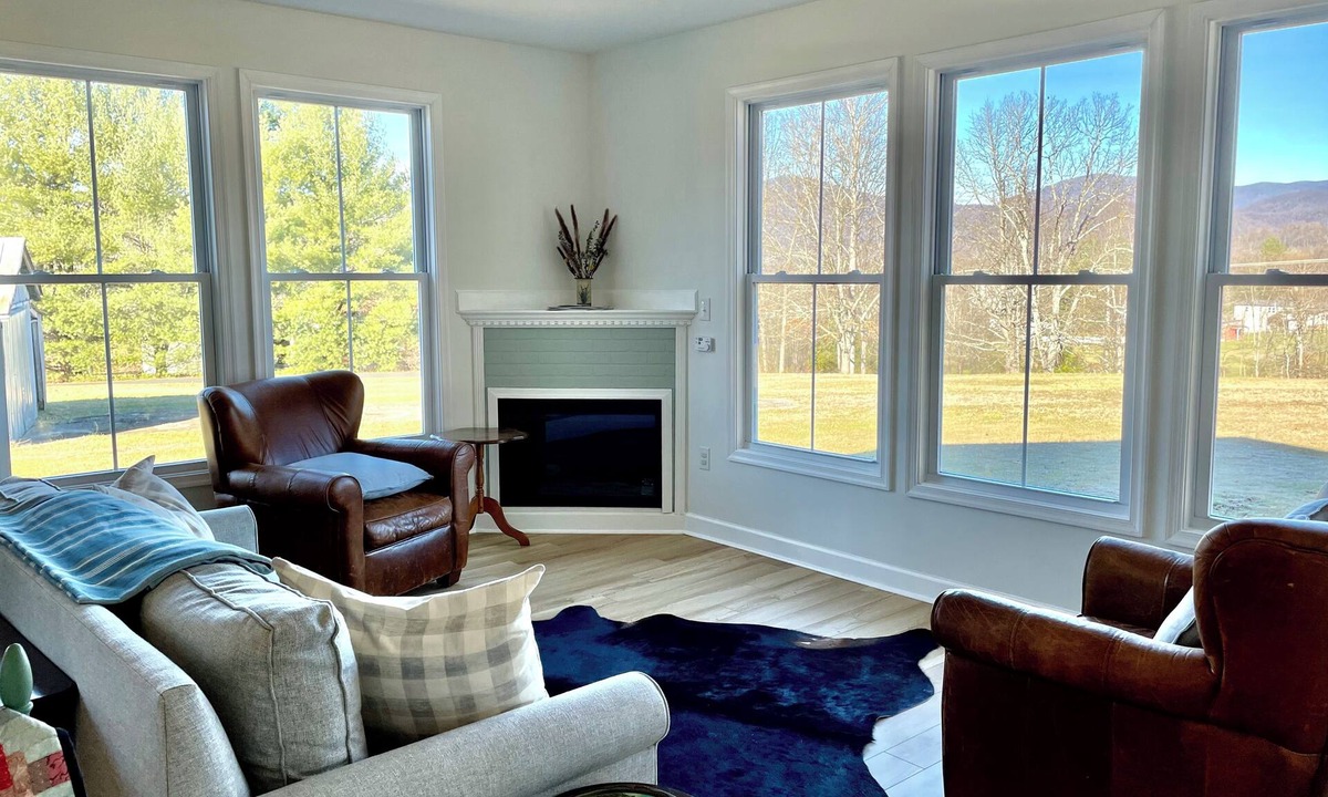 Wolftown Cottage | Tranquil and peaceful guest cottage with mountain views!