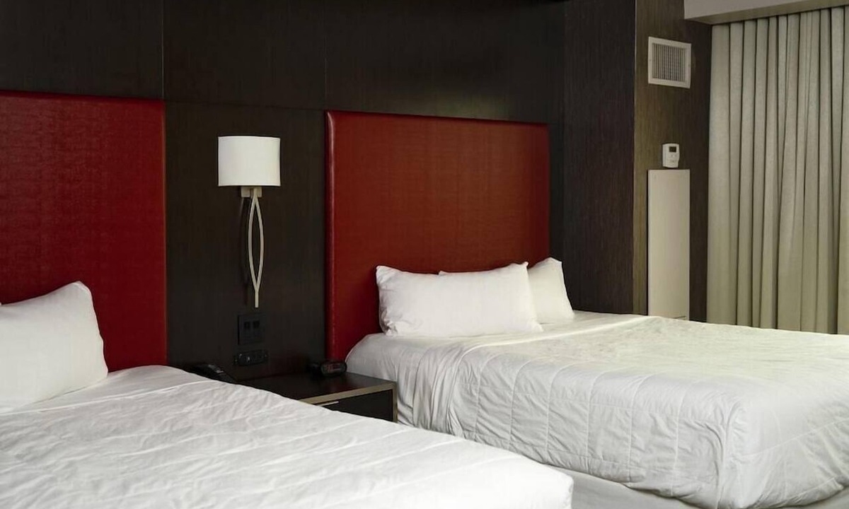 Bridgeport Hotel | Two Queen Room at a Hotel