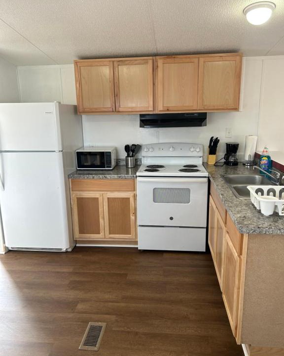 Candler Apartment | Updated Mobile Home in Asheville