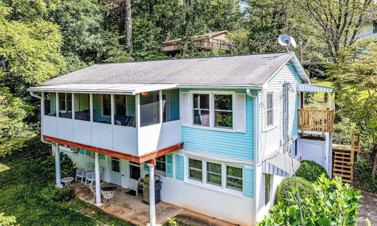 Lake Junaluska House | Upstairs, dog-friendly retreat with forest views, full kitchen, plus pool access