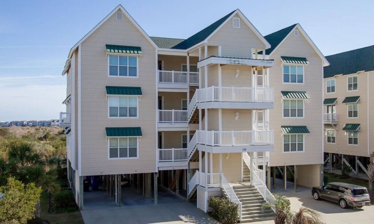 Ocean Isle Beach Condo | Vacation in this tranquil coastal condo minutes from the sand and sound of OIB!