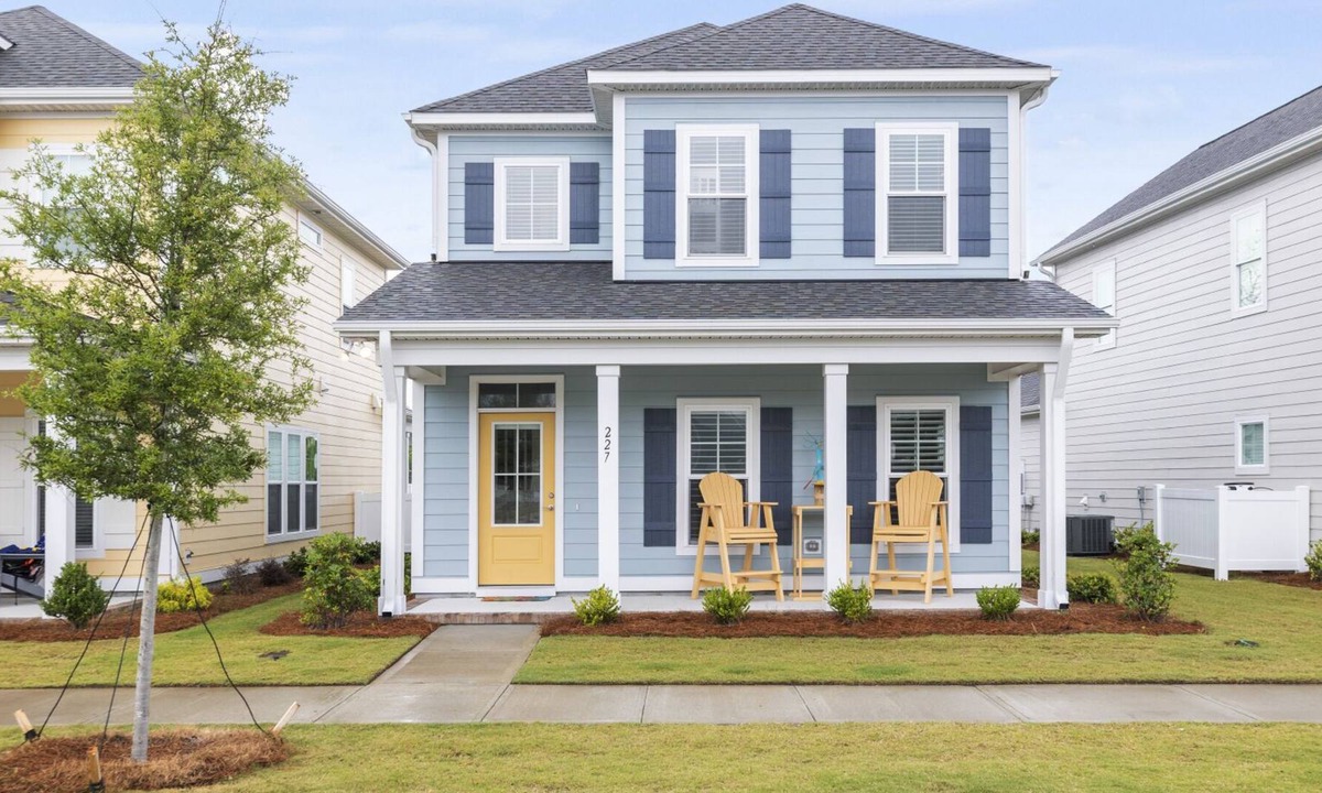 Morehead City House | Visit Blue Pelican located in Beaufort, North Carolina!