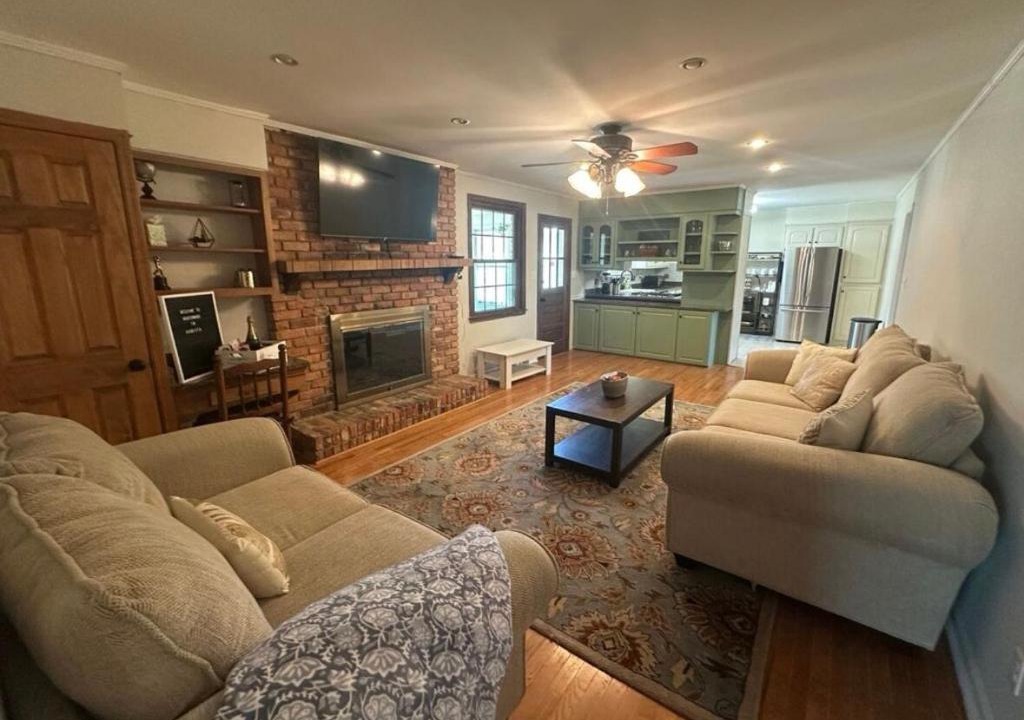 National Hills House | Walk to Masters! Spacious & Modern 4bd Home