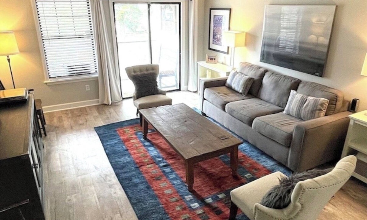 Athens Condo | Walk to Sanford Stadium! Perfect Athens Condo